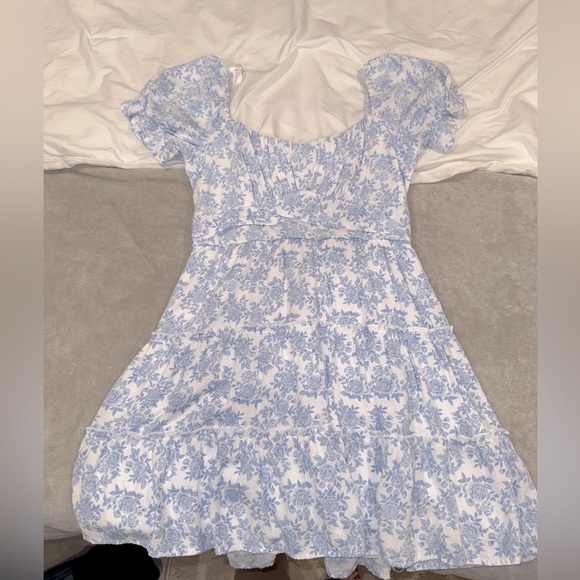 !!!! I ACCEPT OFFERS !!!! Trixxi Blue and White Puff Sleeve Sundress - Picture 1 of 3
